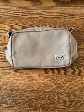 ⭐️ DSW Taupe Belt Bag/Fanny Pack